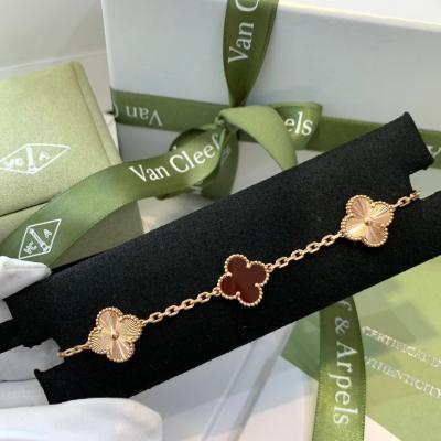 18K Gold Vintage Alhambra bracelet, 5 motifs