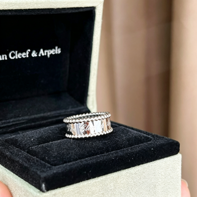 Van Cleef & Arpels Perlée Signature Ring 18K White Gold | VCARN32300